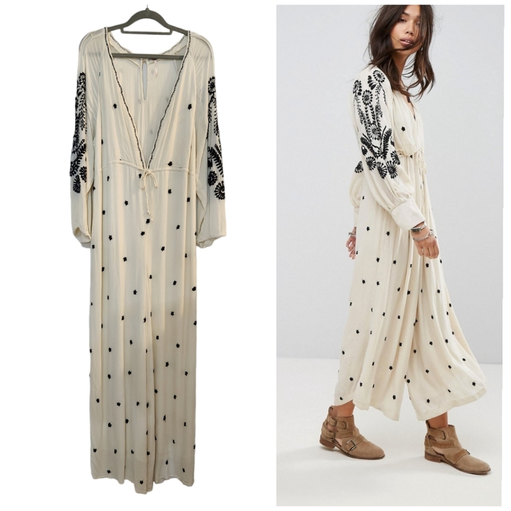 Free People Embroidered Wide Leg Jumpsuit Size Medium Ivory / Black OB715359